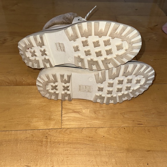 Patricia Charm Bootie size 38 excellent condition- worn only inside - Picture 6 of 7